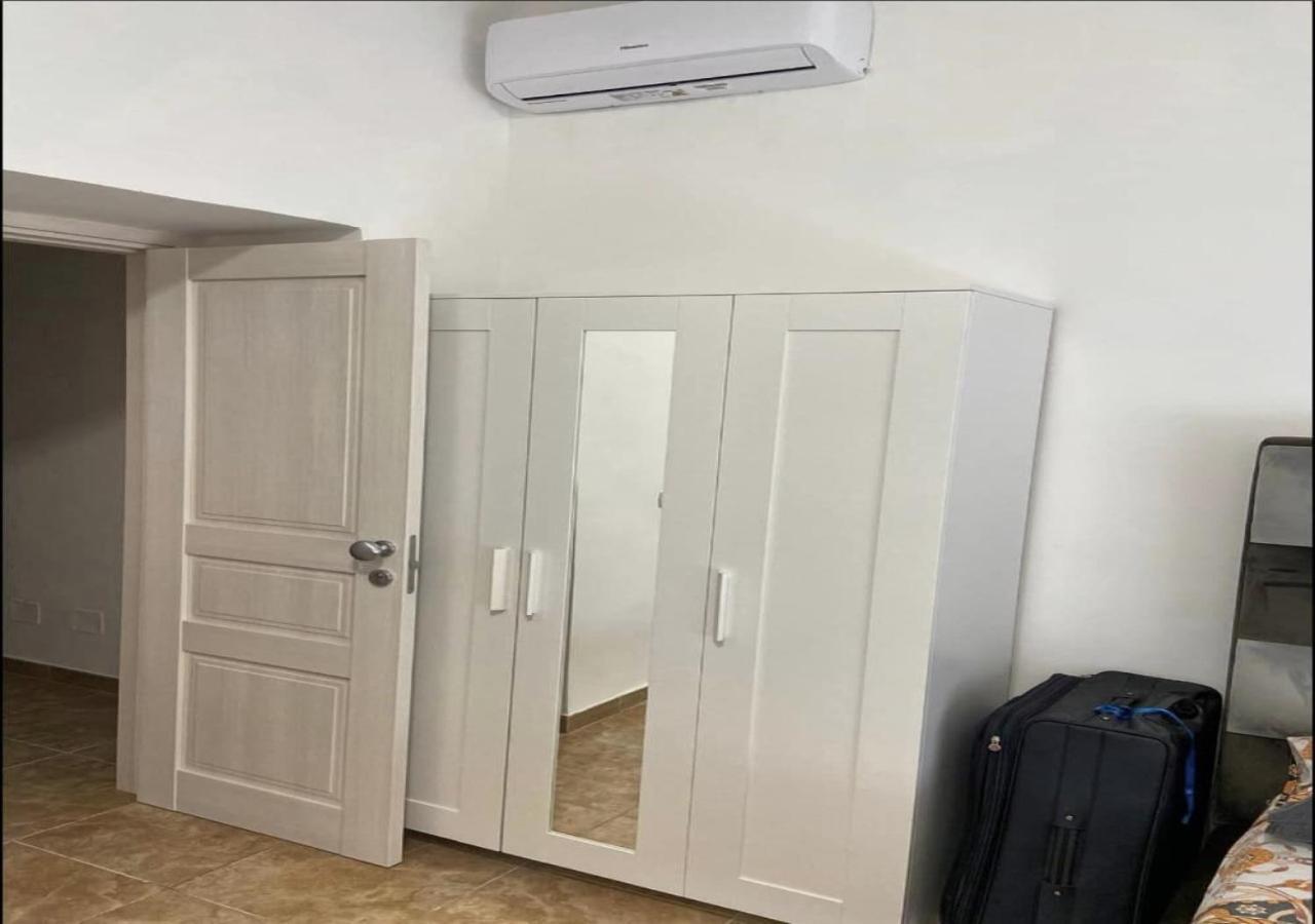 Miris Home Fast And Comfortable With Self Check In 8 Minutes Walk Near Naples Airport المظهر الخارجي الصورة