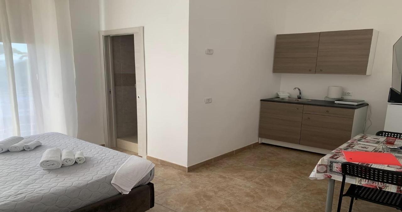 Miris Home Fast And Comfortable With Self Check In 8 Minutes Walk Near Naples Airport المظهر الخارجي الصورة